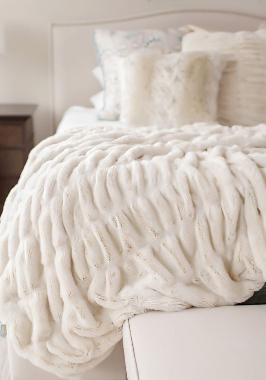 Couture Collection Ivory Mink Faux Fur Throw