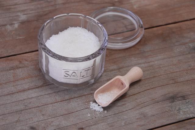 Glass Salt Pot With Wooden Scoop - Wanderlustre